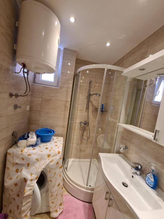 City Centar Apartment Тиват Экстерьер фото